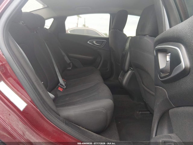 2015 Chrysler 200 LIMITED — фото 8