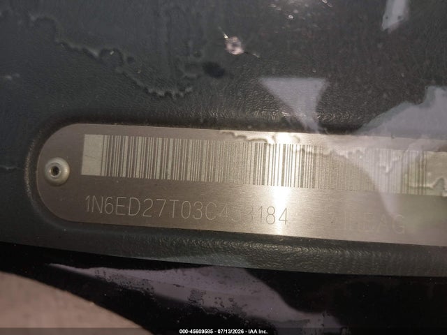 2003 Nissan FRONTIER SE-V6 photo 9