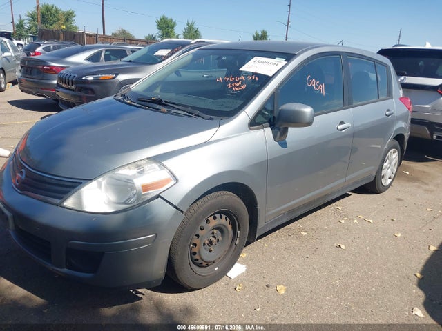 2011 Nissan VERSA 1.8S — фото 2