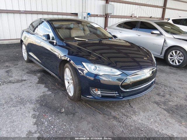 2014 TESLA MODEL S P85