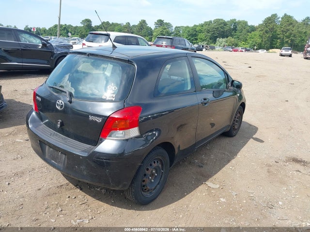 2010 Toyota YARIS — фото 4