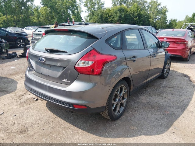 2013 FORD FOCUS SE 照片 4