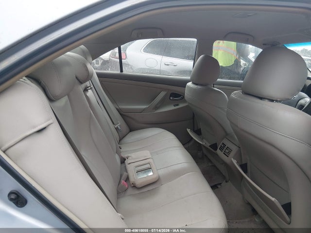 صورة 8 لـ 2011 Toyota CAMRY HYBRID