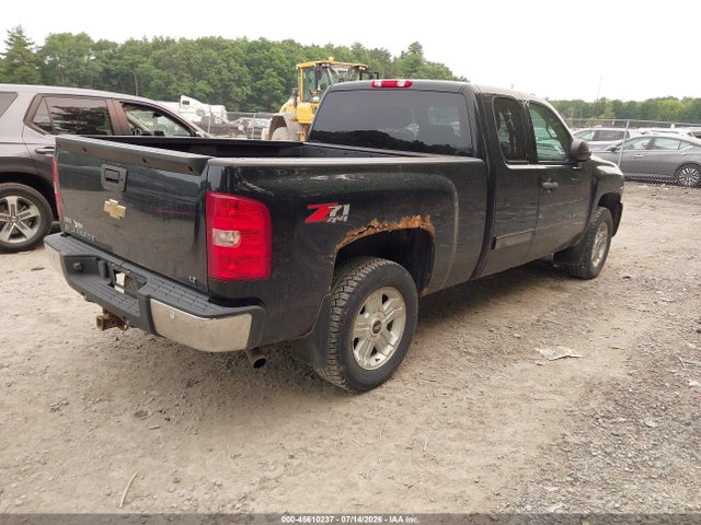 2011 Chevrolet SILVERADO K1500 LT — фото 4