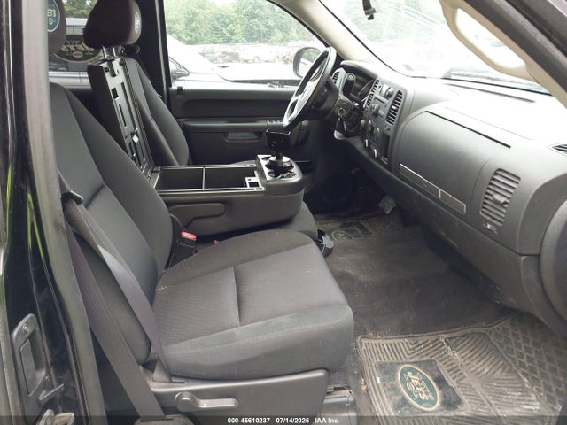 2011 Chevrolet SILVERADO K1500 LT — фото 5