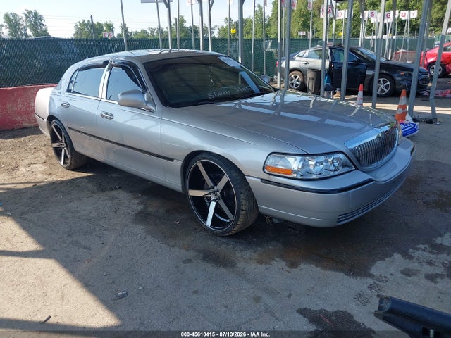 2007 LINCOLN TOWN CAR SIGNATURE LIMITED
