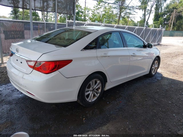 صورة 4 لـ 2013 Hyundai SONATA GLS