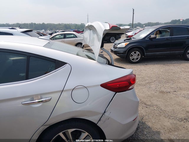 صورة 6 لـ 2017 Hyundai ELANTRA LIMITED
