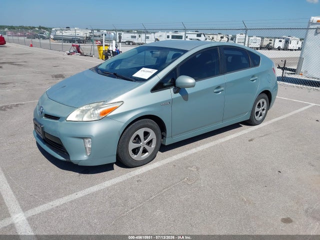 صورة 2 لـ 2012 Toyota PRIUS TWO