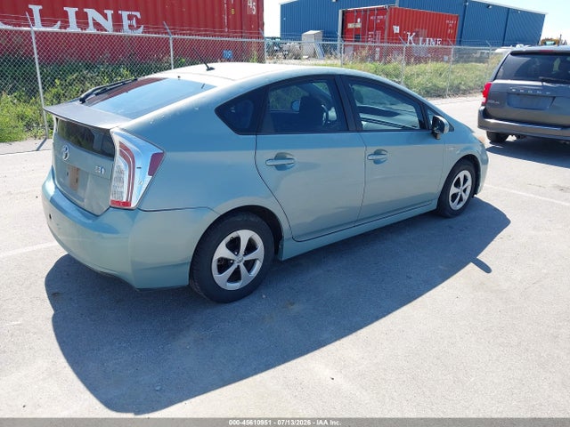 صورة 4 لـ 2012 Toyota PRIUS TWO