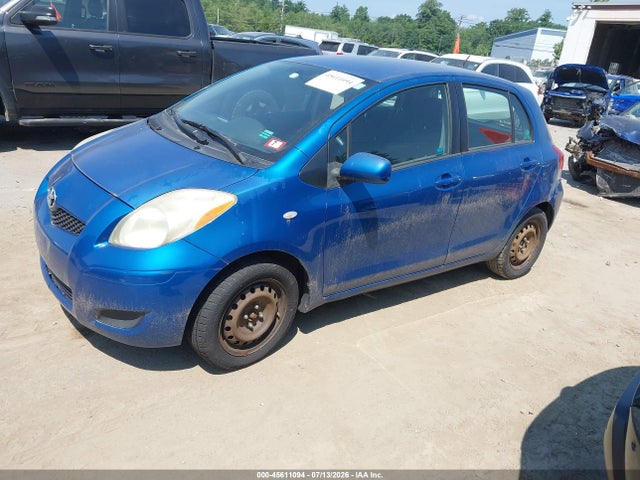 2009 Toyota YARIS photo 2