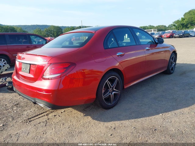 2018 Mercedes-BENZ E 300 4MATIC 照片 4