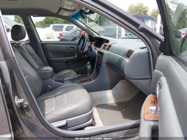 1999 Toyota CAMRY LE photo 5