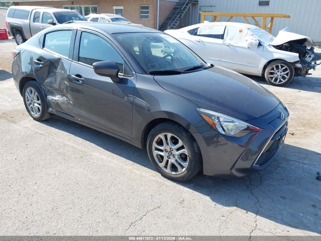 2017 TOYOTA YARIS 