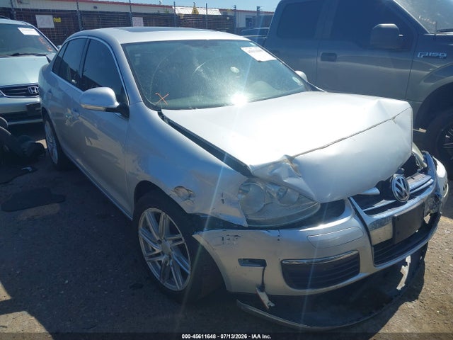 2006 VOLKSWAGEN JETTA 2.5