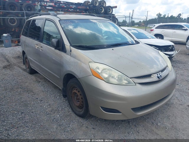 2006 TOYOTA SIENNA LE
