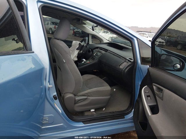 صورة 5 لـ 2012 Toyota PRIUS PLUG-IN