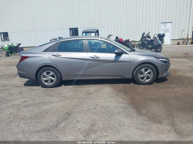 2023 HYUNDAI ELANTRA SE 13