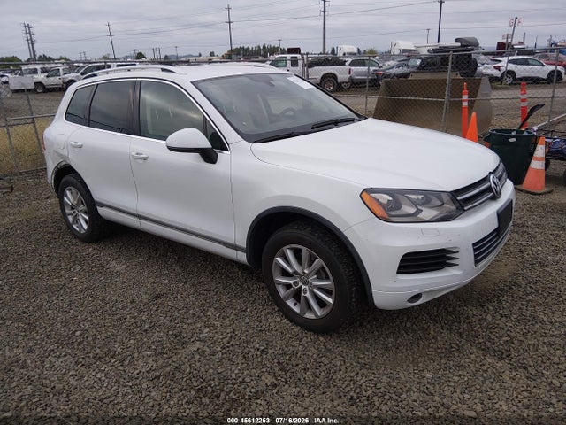 2014 VOLKSWAGEN TOUAREG 3.6L SPORT