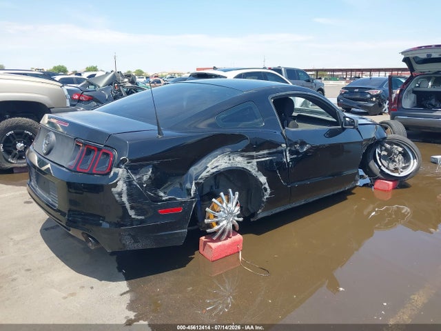 صورة 4 لـ 2014 FORD MUSTANG V6
