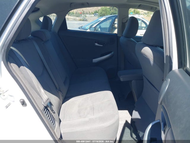2011 Toyota PRIUS THREE photo 8