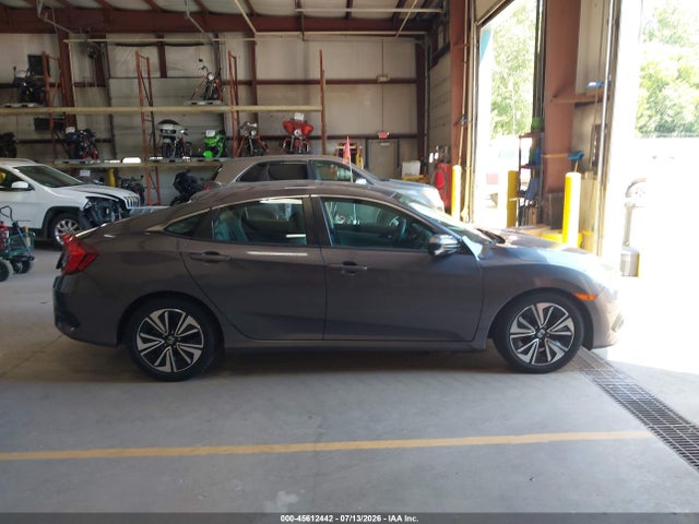 2016 Honda CIVIC EX-T — фото 13