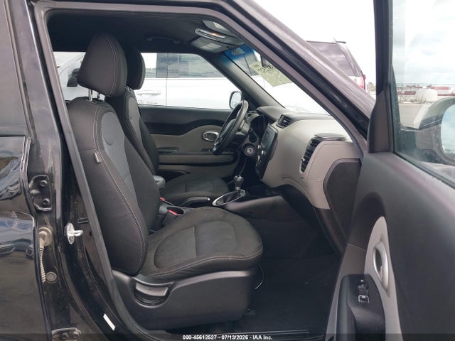 2017 KIA SOUL + 照片 5