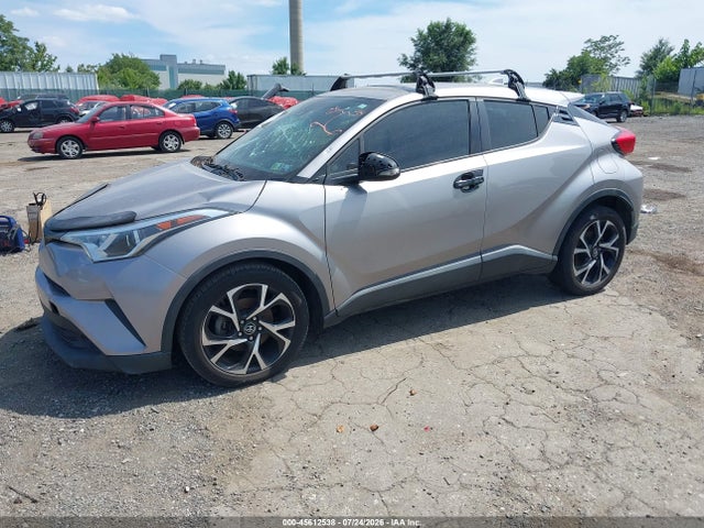 2019 TOYOTA C-HR XLE 2