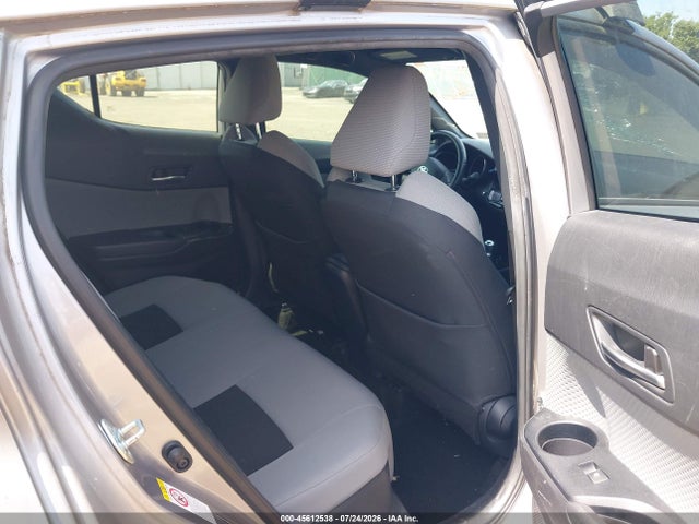 2019 TOYOTA C-HR XLE 8