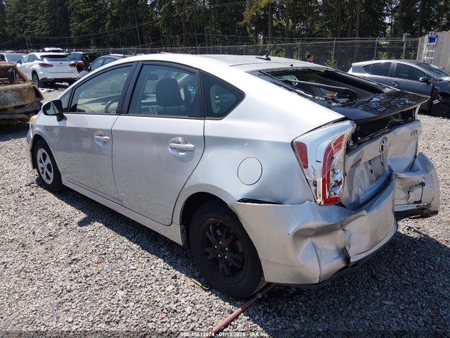 صورة 3 لـ 2013 Toyota PRIUS THREE