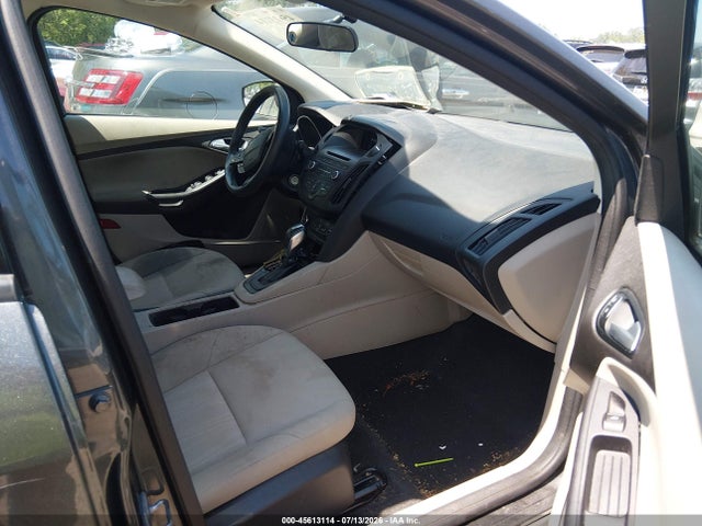 2016 FORD FOCUS SE 照片 5