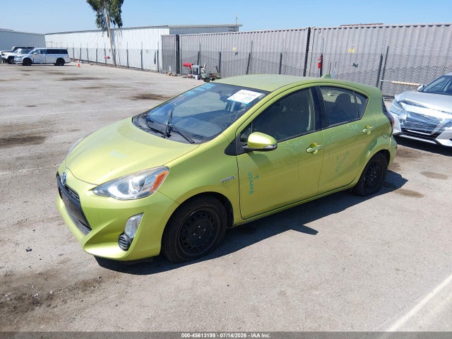 2015 Toyota PRIUS C TWO 照片 2