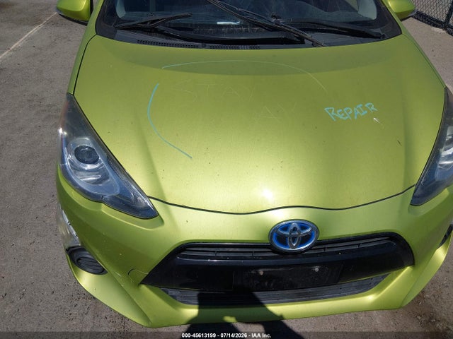 2015 Toyota PRIUS C TWO 照片 6