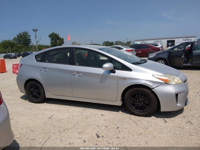 صورة مصغرة 13 لـ 2013 Toyota PRIUS TWO
