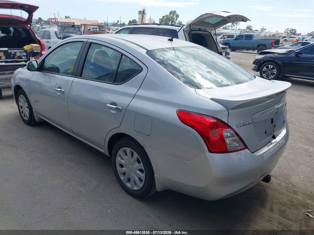 2013 Nissan VERSA 1.6 SV — фото 3