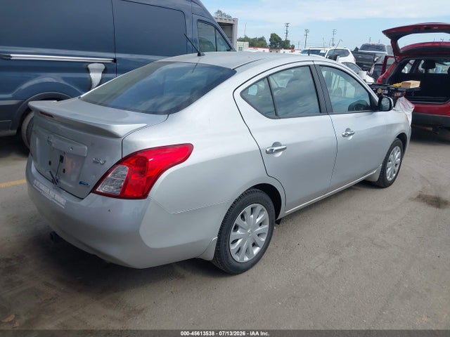 2013 Nissan VERSA 1.6 SV — фото 4