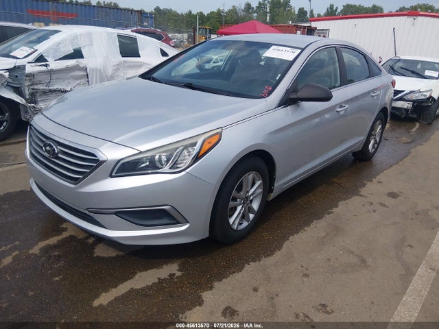 2016 Hyundai SONATA SE — фото 2