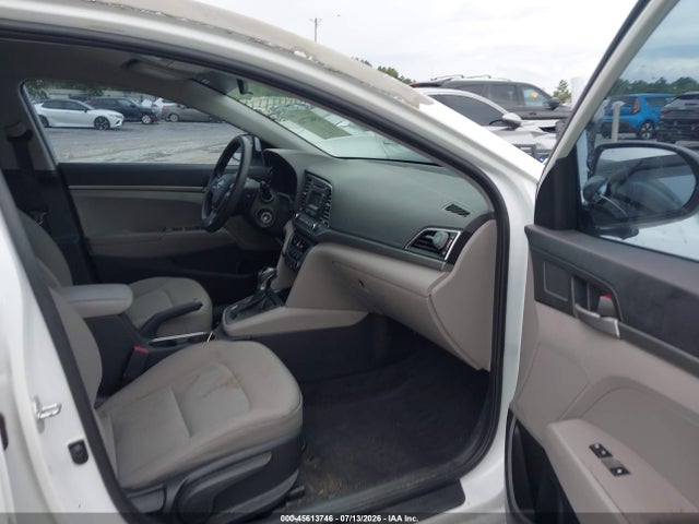 صورة 5 لـ 2017 Hyundai ELANTRA SE