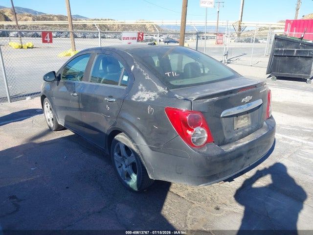 2013 Chevrolet SONIC LTZ AUTO 照片 3