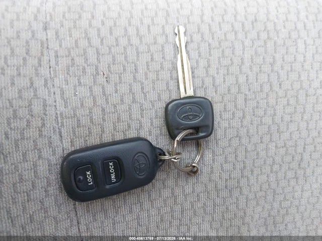 2004 Toyota COROLLA LE — миниатюра 11