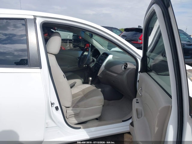 2016 Nissan VERSA 1.6 SV 照片 5