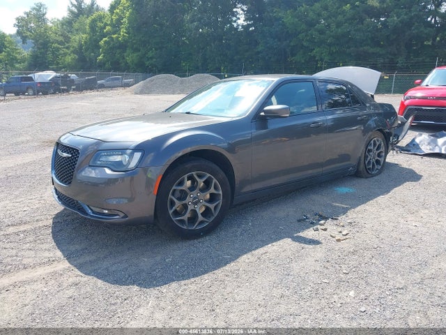 صورة 2 لـ 2016 Chrysler 300 300S