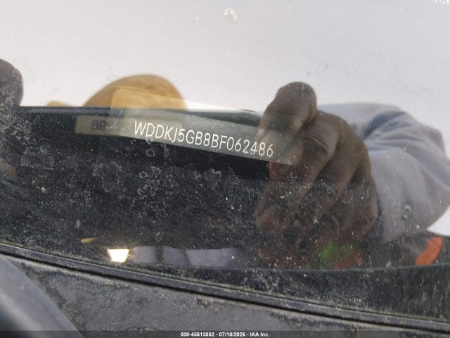 صورة 9 لـ 2011 Mercedes-BENZ E 350