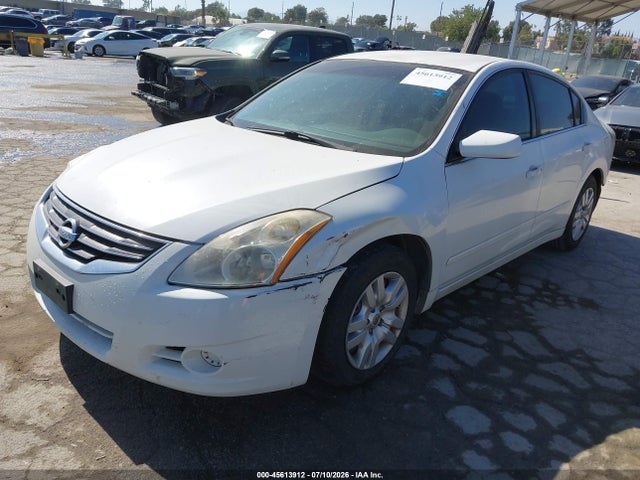 2010 Nissan ALTIMA 2.5 S 照片 2