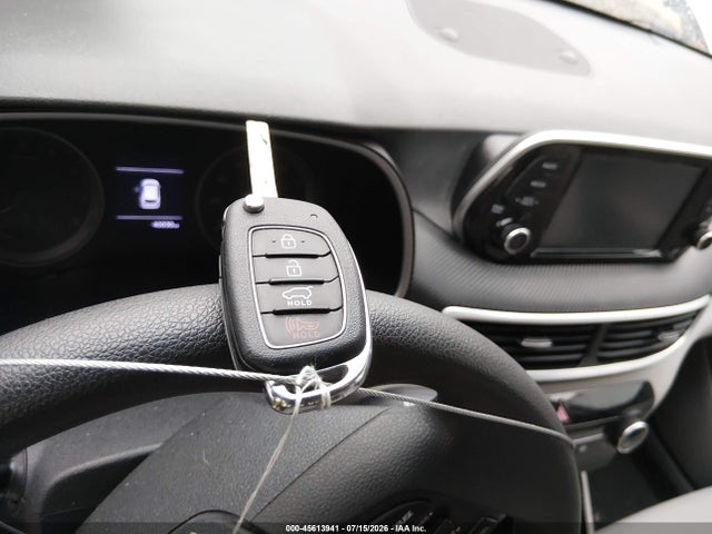 2020 HYUNDAI TUCSON SE 11