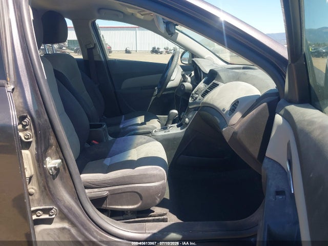 صورة 5 لـ 2014 Chevrolet CRUZE LS AUTO