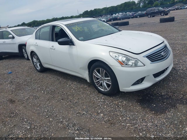 2013 INFINITI G37 