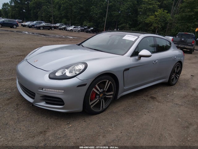 2016 Porsche PANAMERA 4 照片 2