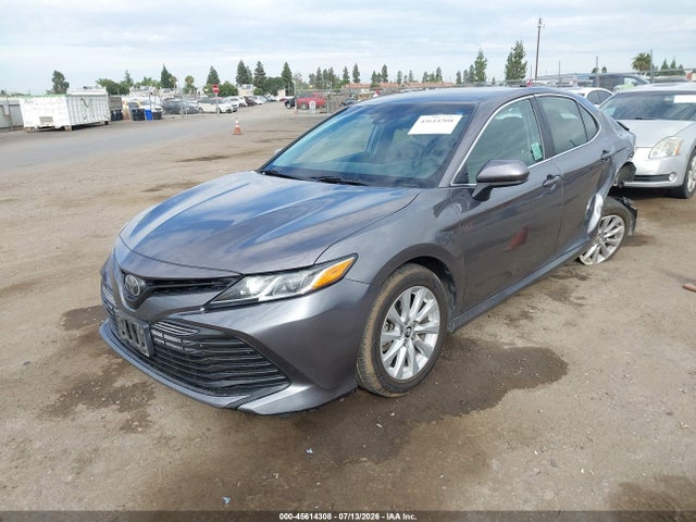صورة 2 لـ 2018 Toyota CAMRY LE