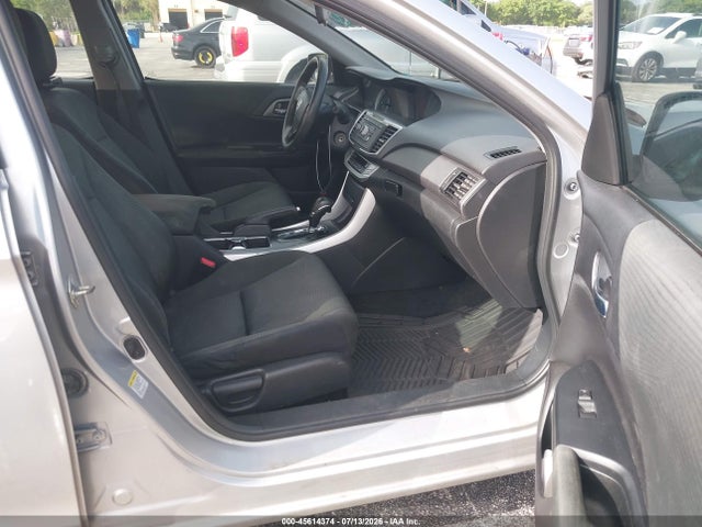 2015 Honda ACCORD LX — фото 5